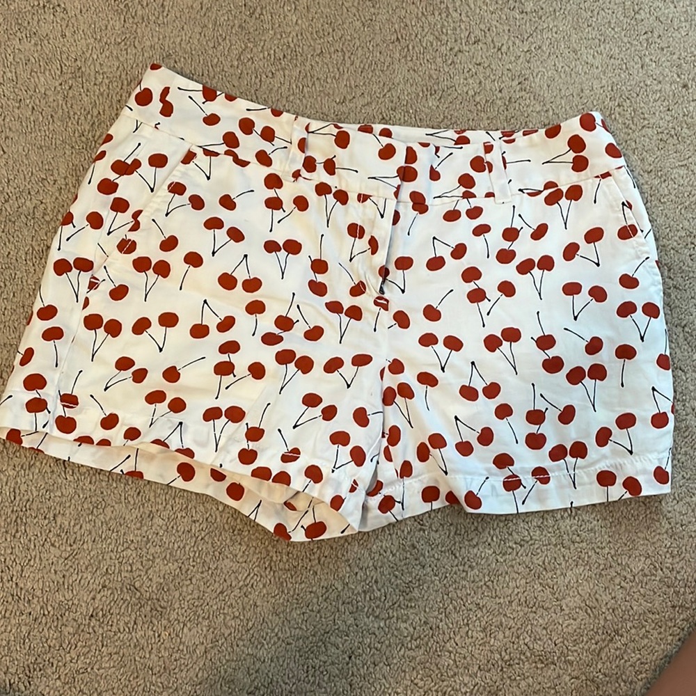 Loft women’s cherry size 4, 4” shorts